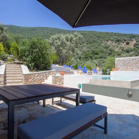 Villa Arkoudi. Evgiros