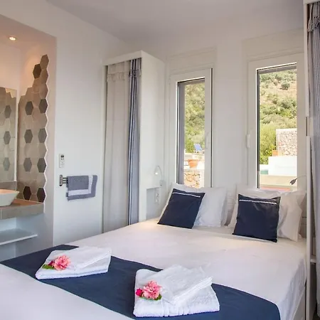 Villa Arkoudi. Evgiros