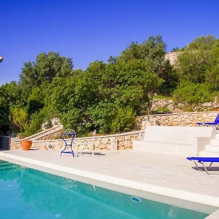 Villa Arkoudi. Evgiros